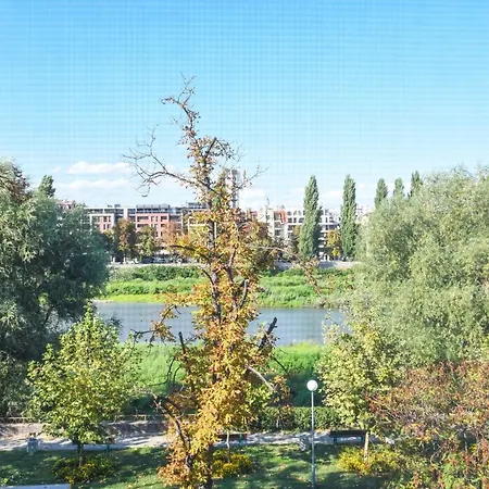아파트 River View